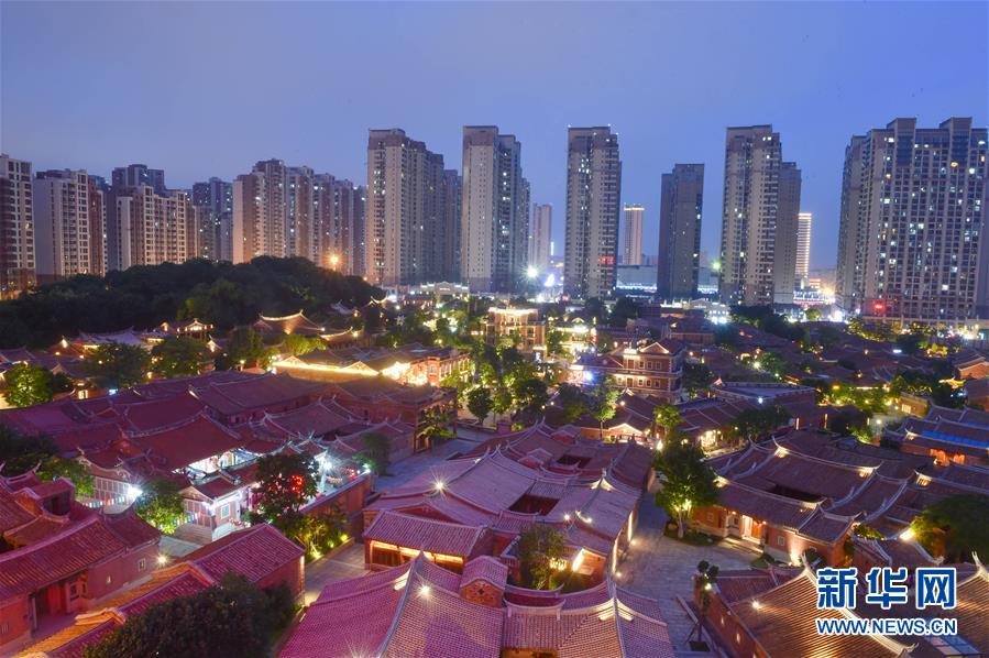 (新华全媒头条·壮阔东方潮 奋进新时代——庆祝改革开放40年·图文互动)(1)敢为天下先 爱拼才会赢——“晋江经验”启示录 (新华全媒头条·壮阔东方潮 奋进新时代——庆祝改革开放40年·图文互动)(1)敢为天下先 爱拼才会赢——“晋江经验”启示录