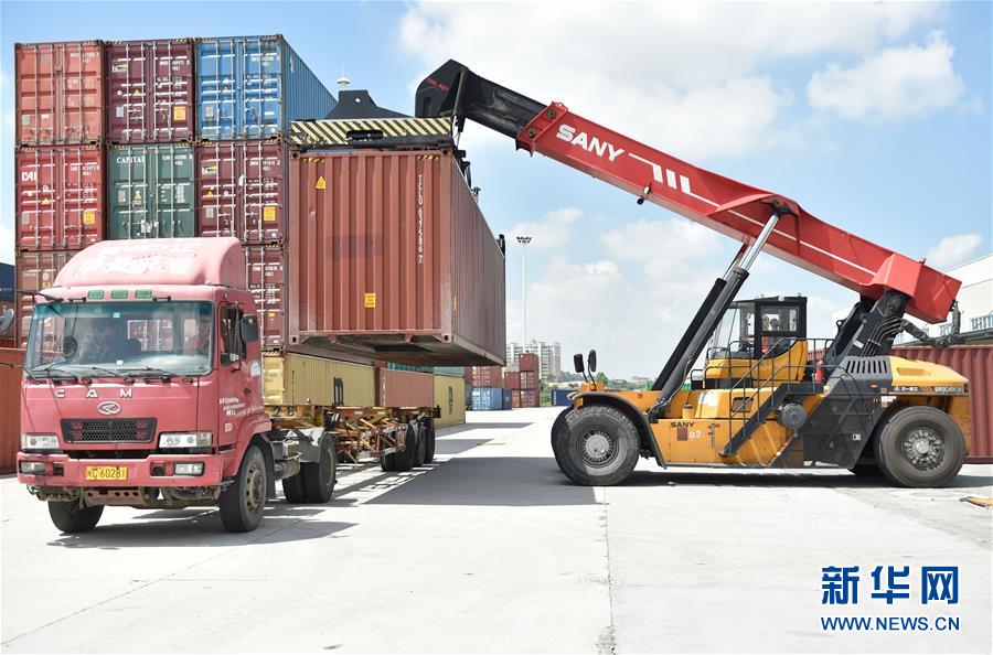 (新华全媒头条·壮阔东方潮 奋进新时代——庆祝改革开放40年·图文互动)(7)敢为天下先 爱拼才会赢——“晋江经验”启示录 (新华全媒头条·壮阔东方潮 奋进新时代——庆祝改革开放40年·图文互动)(7)敢为天下先 爱拼才会赢——“晋江经验”启示录