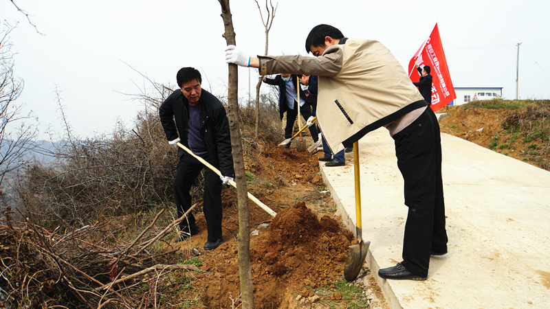 1584088130230004.jpg 任总_副本.jpg